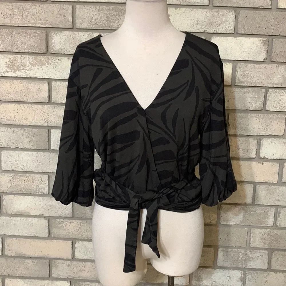 cropped top blouse fits xs to small